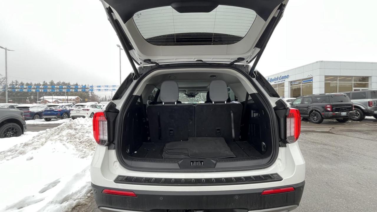 2025 Ford Explorer Active Photo