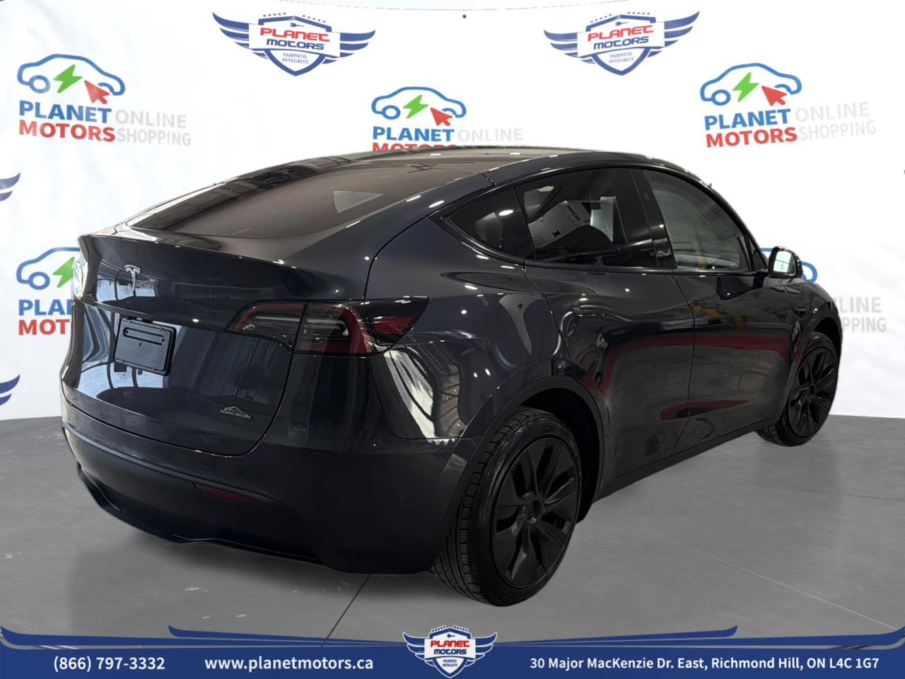 2024 Tesla Model Y  Photo4