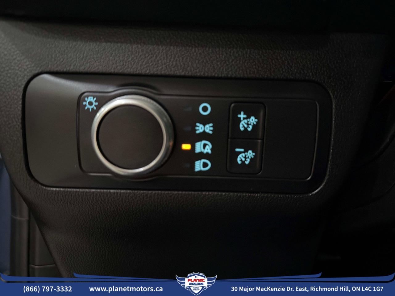 2020 Ford Escape SE Photo