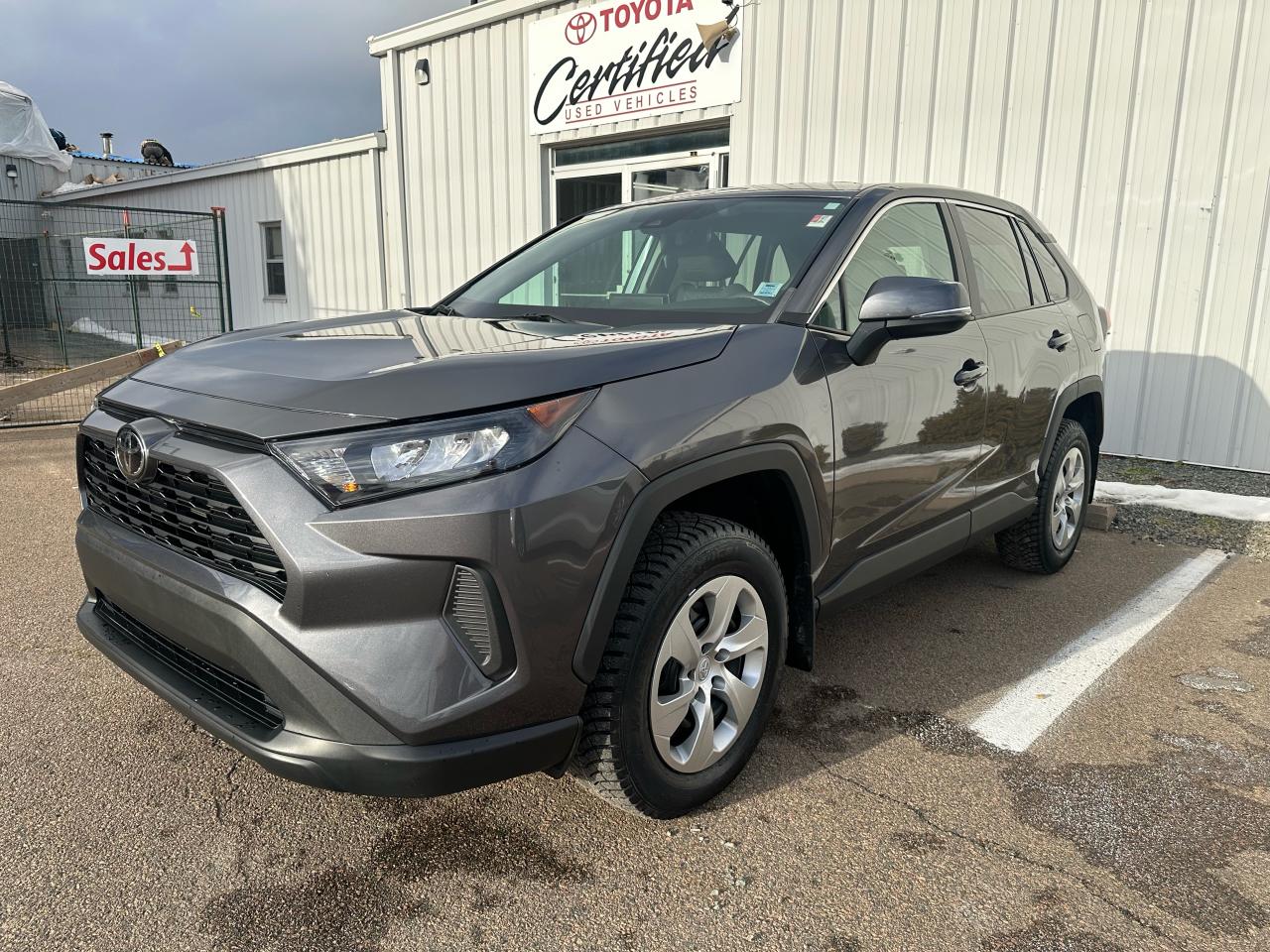 2022 Toyota RAV4 LE AWD Photo0