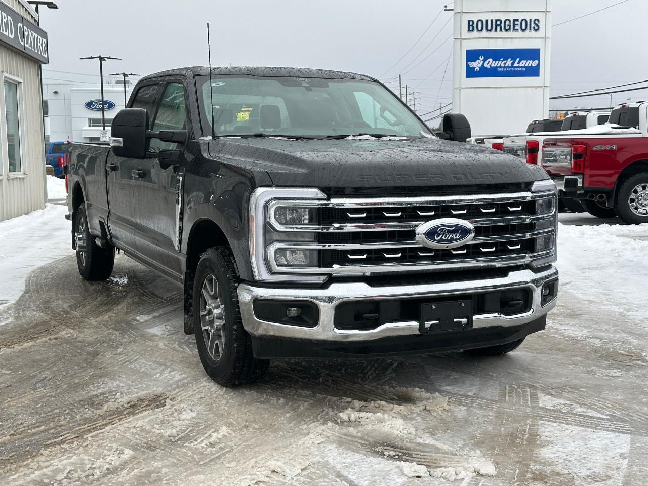 2026 Ford F-350 Super Duty SRW LARIAT 2WD Crew Cab 8' Box Photo3