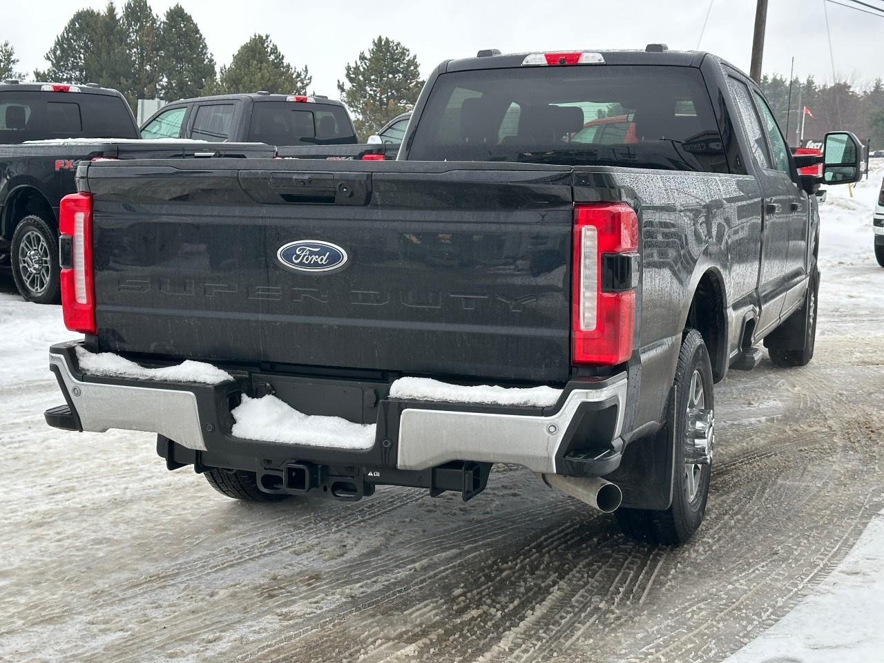 2026 Ford F-350 Super Duty SRW LARIAT 2WD Crew Cab 8' Box Photo