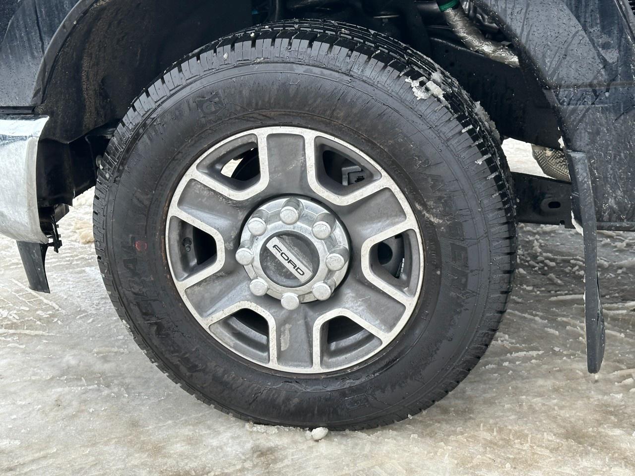 2026 Ford F-350 Super Duty SRW LARIAT 2WD Crew Cab 8' Box Photo