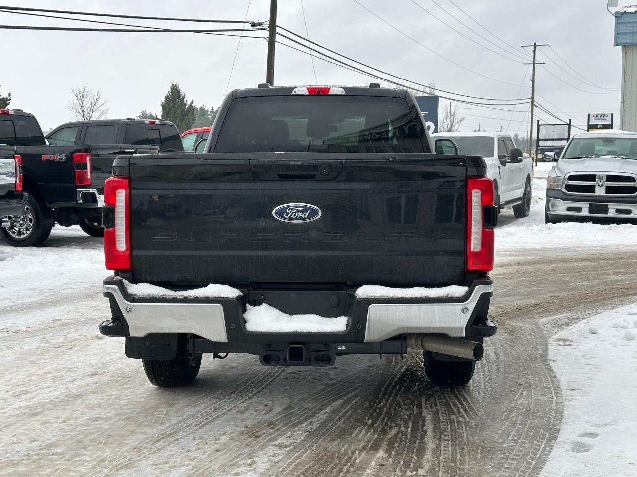 2026 Ford F-350 Super Duty SRW LARIAT 2WD Crew Cab 8' Box Photo