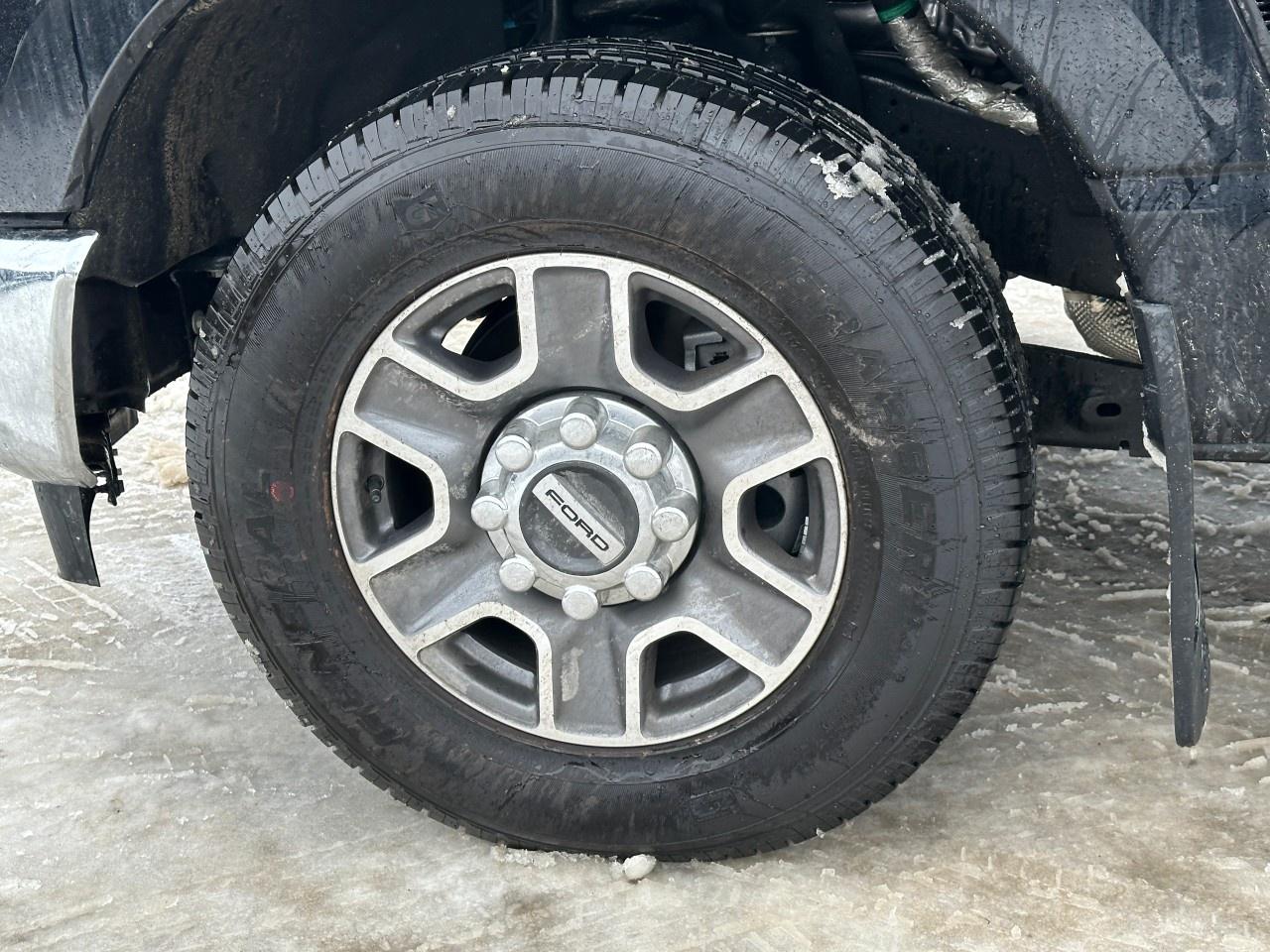 2026 Ford F-350 Super Duty SRW LARIAT 2WD Crew Cab 8' Box Photo