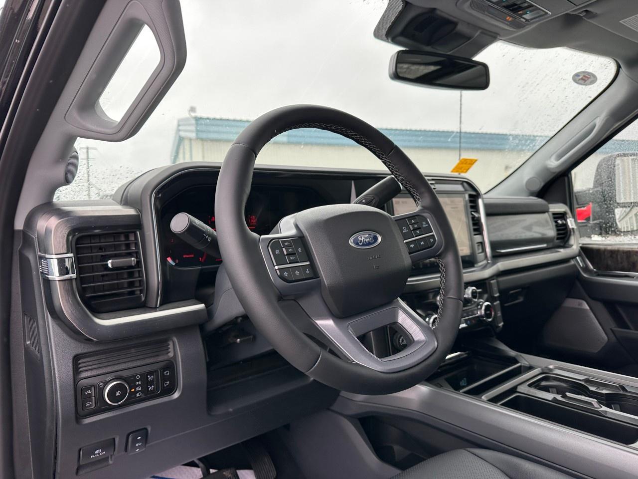 2026 Ford F-350 Super Duty SRW LARIAT 2WD Crew Cab 8' Box Photo