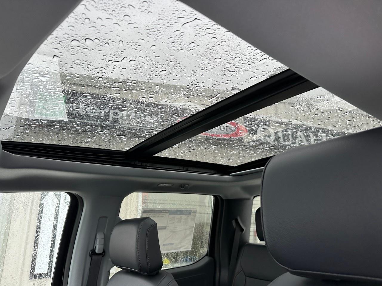 2026 Ford F-350 Super Duty SRW LARIAT 2WD Crew Cab 8' Box Photo