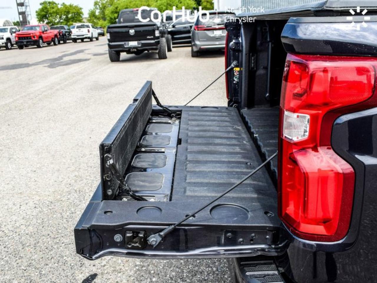 2023 Chevrolet Silverado 1500 RST Photo