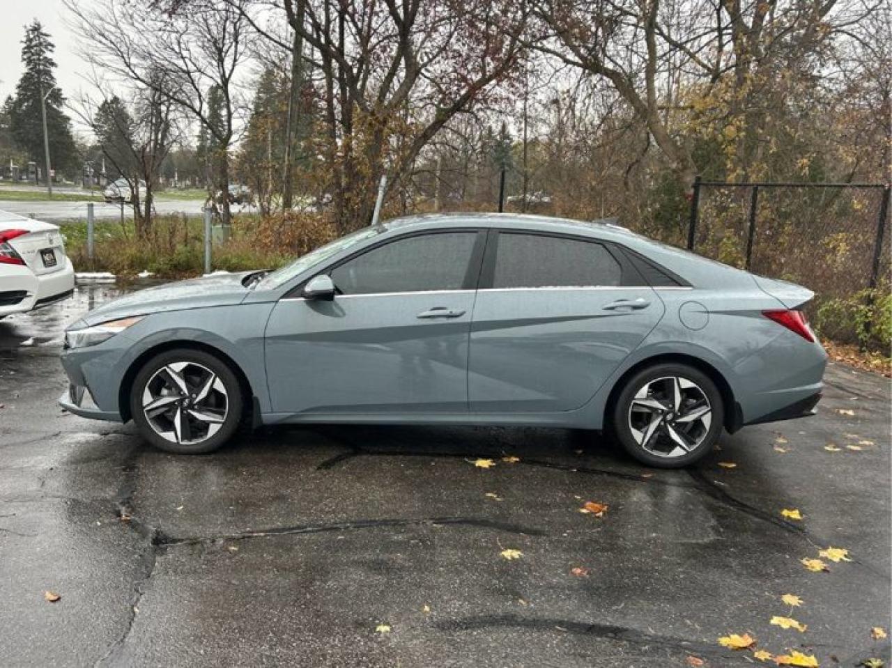 2022 Hyundai Elantra Ultimate | Leather | Sunroof | Heated Wheel + Seats | Rear Camera | CarPlay + Android | and More ! Photo0