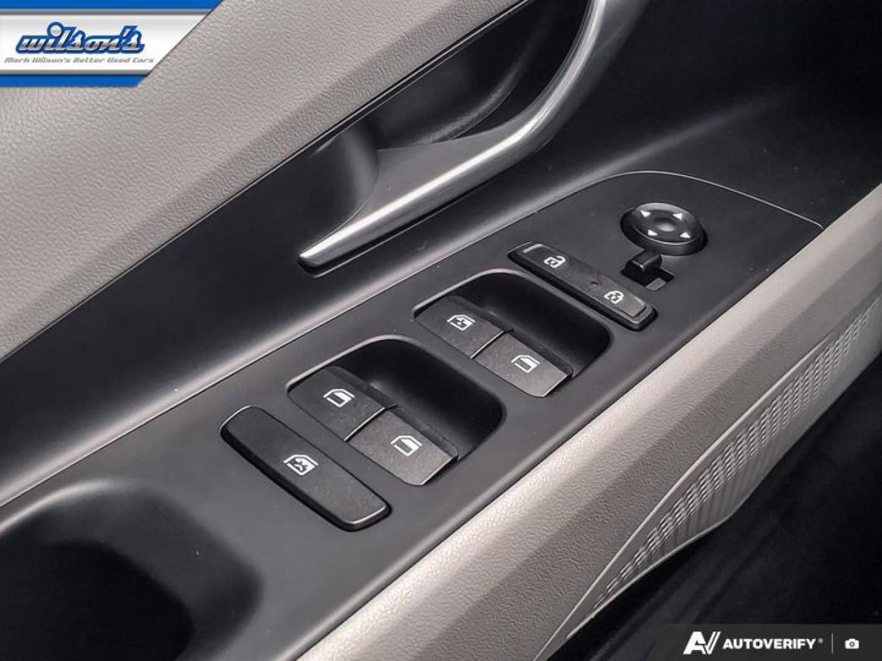 2022 Hyundai Elantra Ultimate | Leather | Sunroof | Heated Wheel + Seats | Rear Camera | CarPlay + Android | and More ! Photo