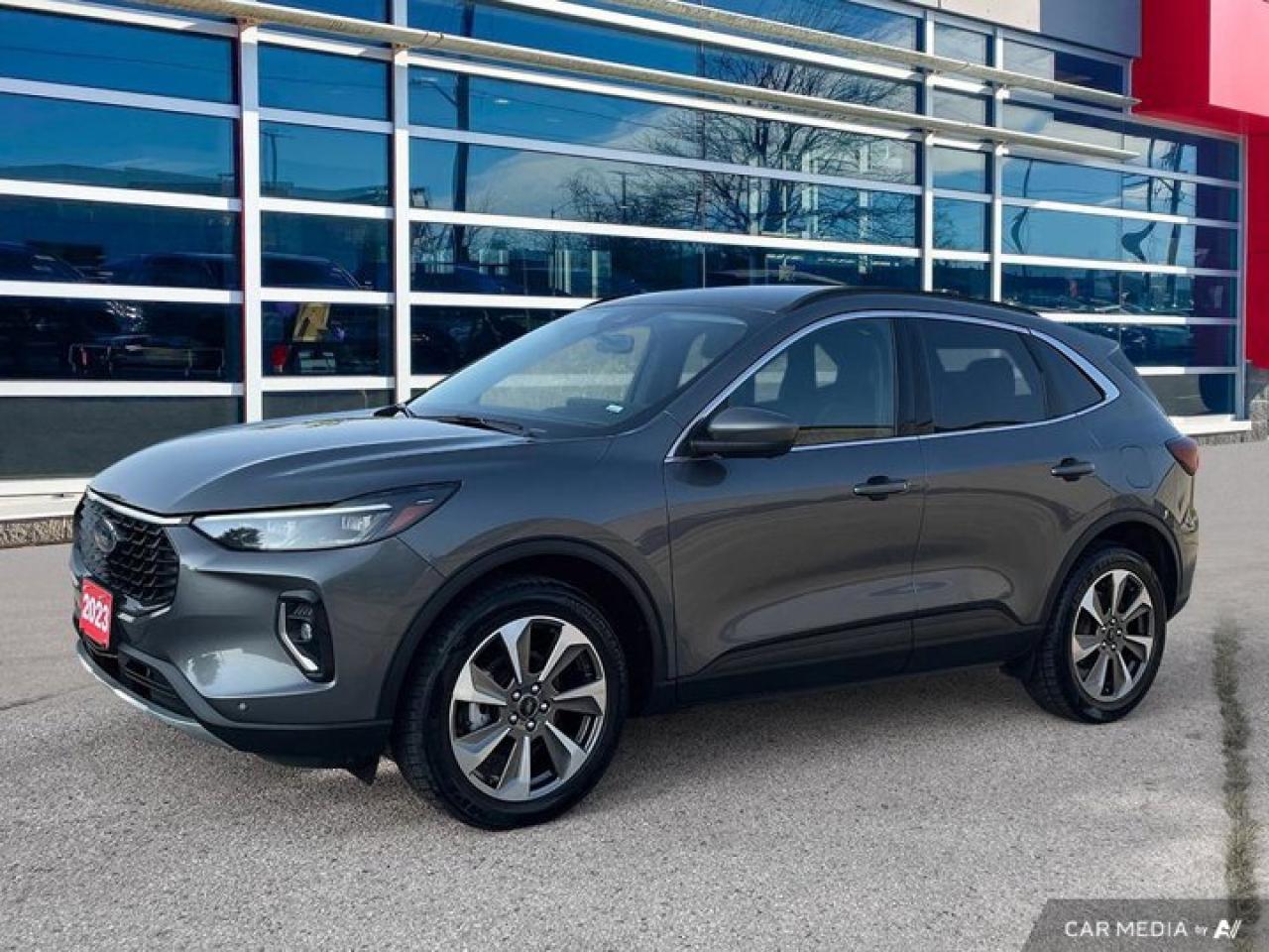 2023 Ford Escape Platinum AWD | Nav | Leather | Apple Carplay | Remote Start | 360 Cam | Heated Seats | and More ! Photo3