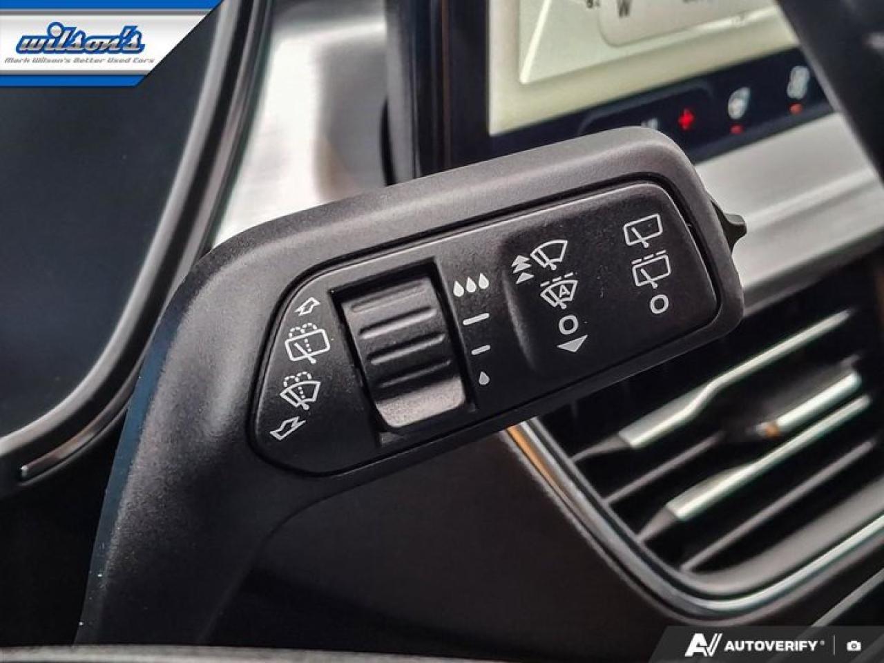 2023 Ford Escape Platinum AWD | Nav | Leather | Apple Carplay | Remote Start | 360 Cam | Heated Seats | and More ! Photo