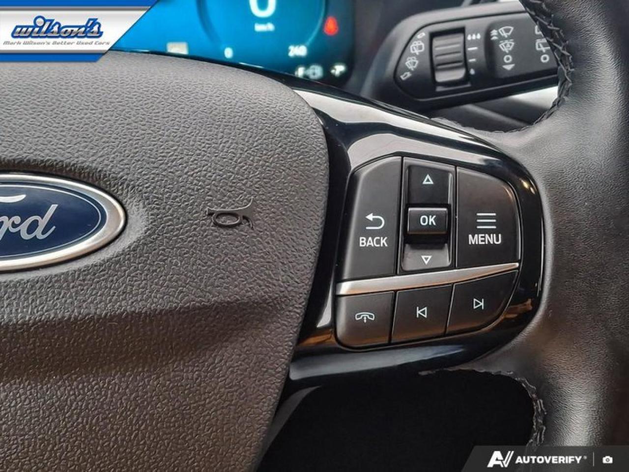 2023 Ford Escape Platinum AWD | Nav | Leather | Apple Carplay | Remote Start | 360 Cam | Heated Seats | and More ! Photo
