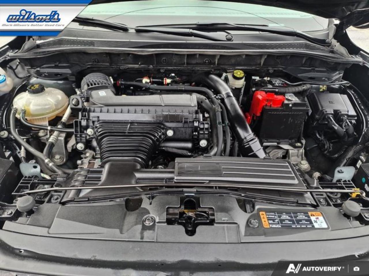 2023 Ford Escape Platinum AWD | Leather | Heated Seats | Nav | 360 Cam | Apple Carplay | Safety Tech | and More ! Photo