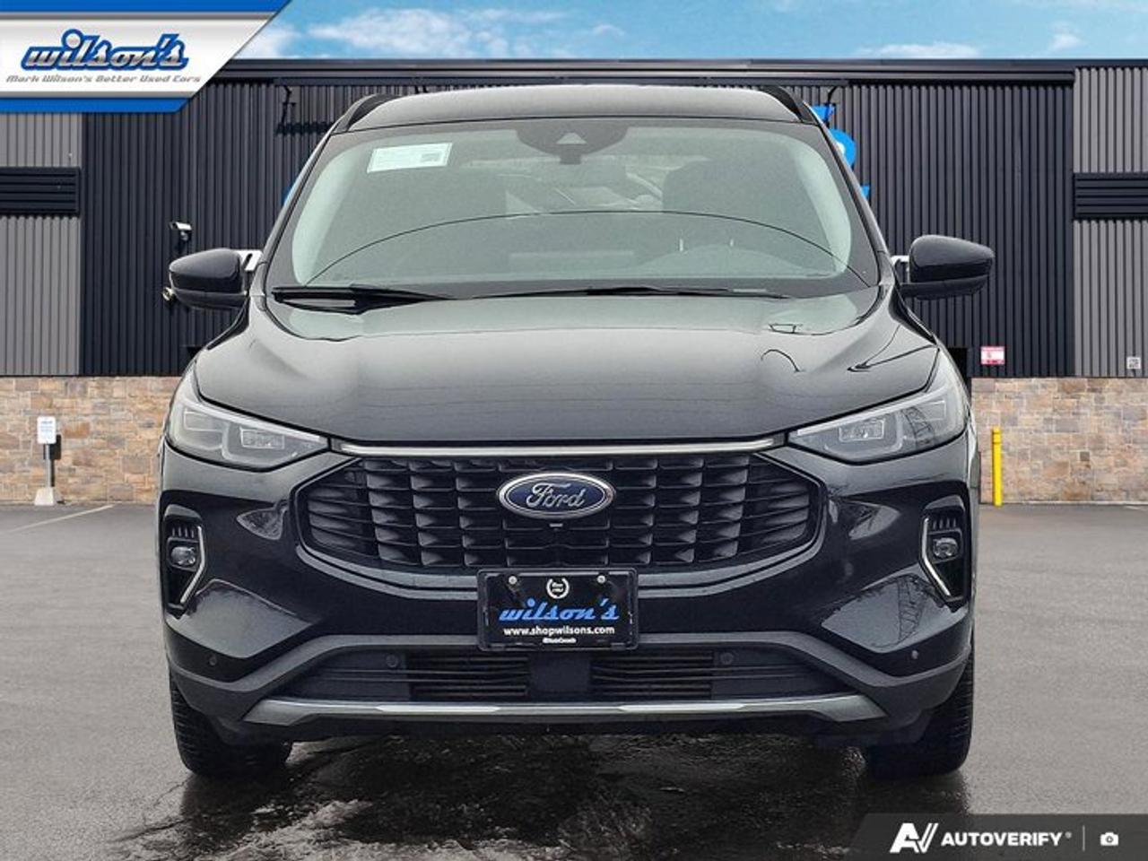 2023 Ford Escape Platinum AWD | Leather | Heated Seats | Nav | 360 Cam | Apple Carplay | Safety Tech | and More ! Photo