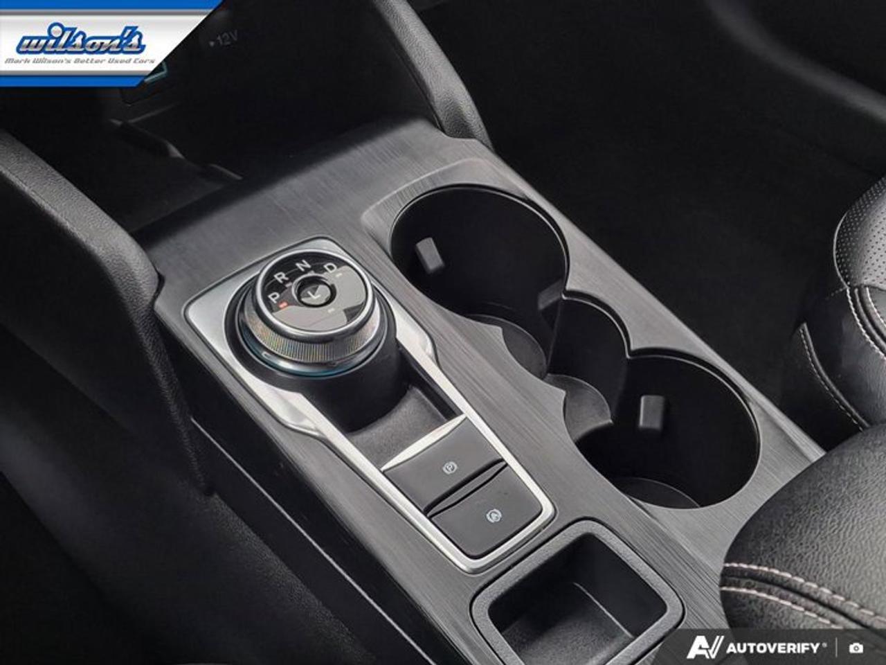 2023 Ford Escape Platinum AWD | Leather | Heated Seats | Nav | 360 Cam | Apple Carplay | Safety Tech | and More ! Photo