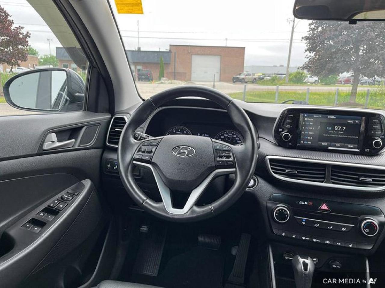 2021 Hyundai Tucson Preferred AWD | Trend | Leather | Moonroof | Apple Carplay | Heated Seats + Steering | and More ! Photo