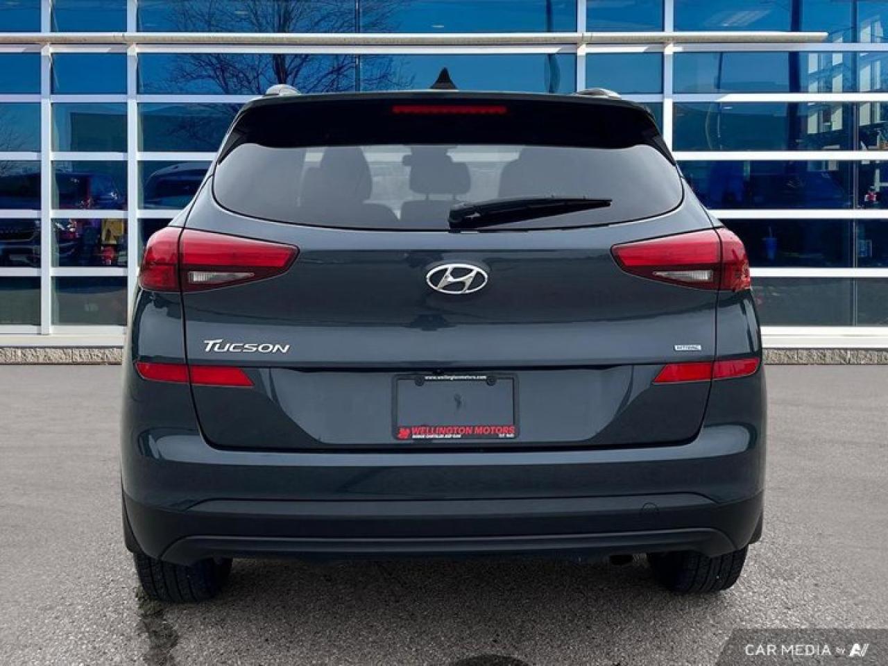 2021 Hyundai Tucson Preferred AWD | Trend | Leather | Moonroof | Apple Carplay | Heated Seats + Steering | and More ! Photo