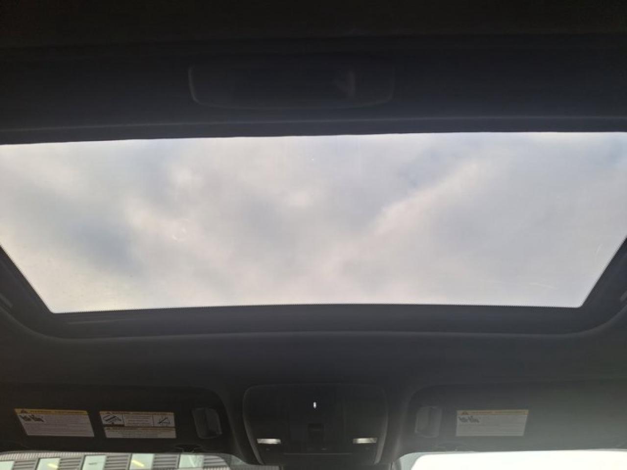 2022 Mazda CX-5 Sport Design AWD | Leather | Sunroof | Heated + Ventilated Seats | Heated Steering | and Much More ! Photo