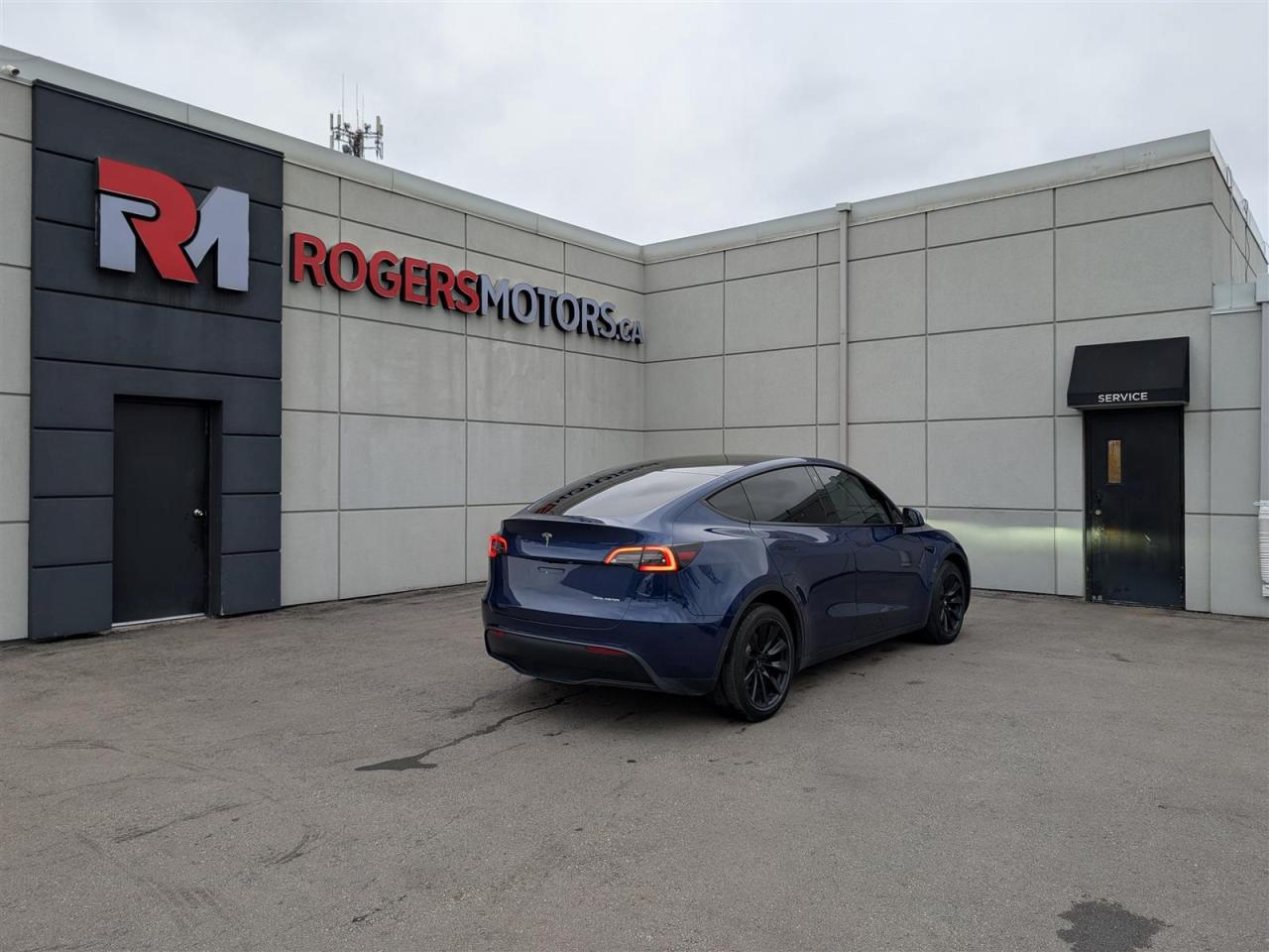 2021 Tesla Model Y LONG RANGE AWD - DUAL MOTOR Photo