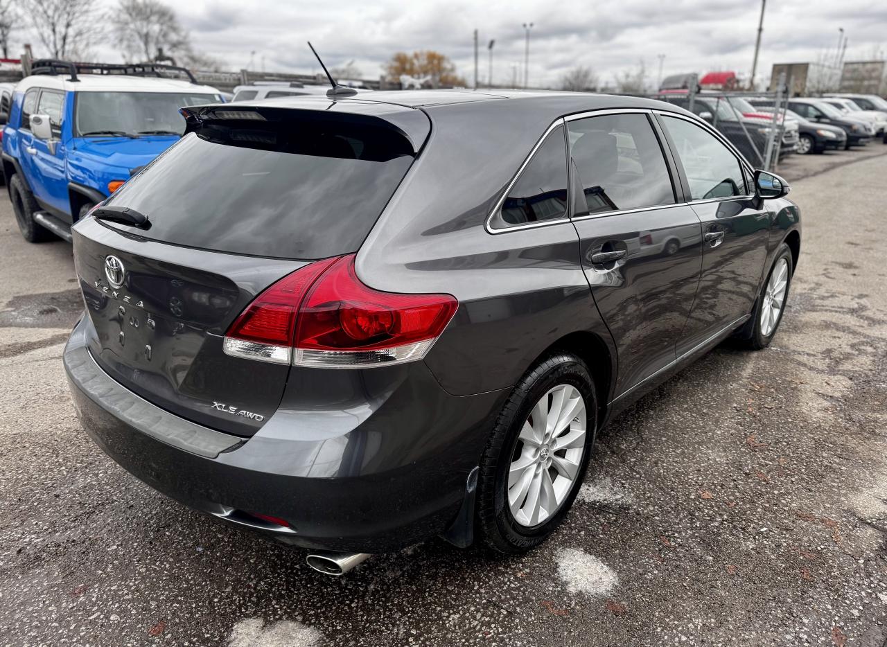 2016 Toyota Venza XLE AWD Photo