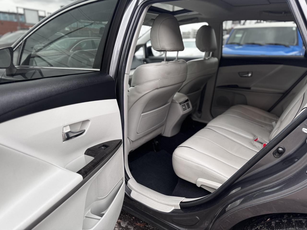 2016 Toyota Venza XLE AWD Photo