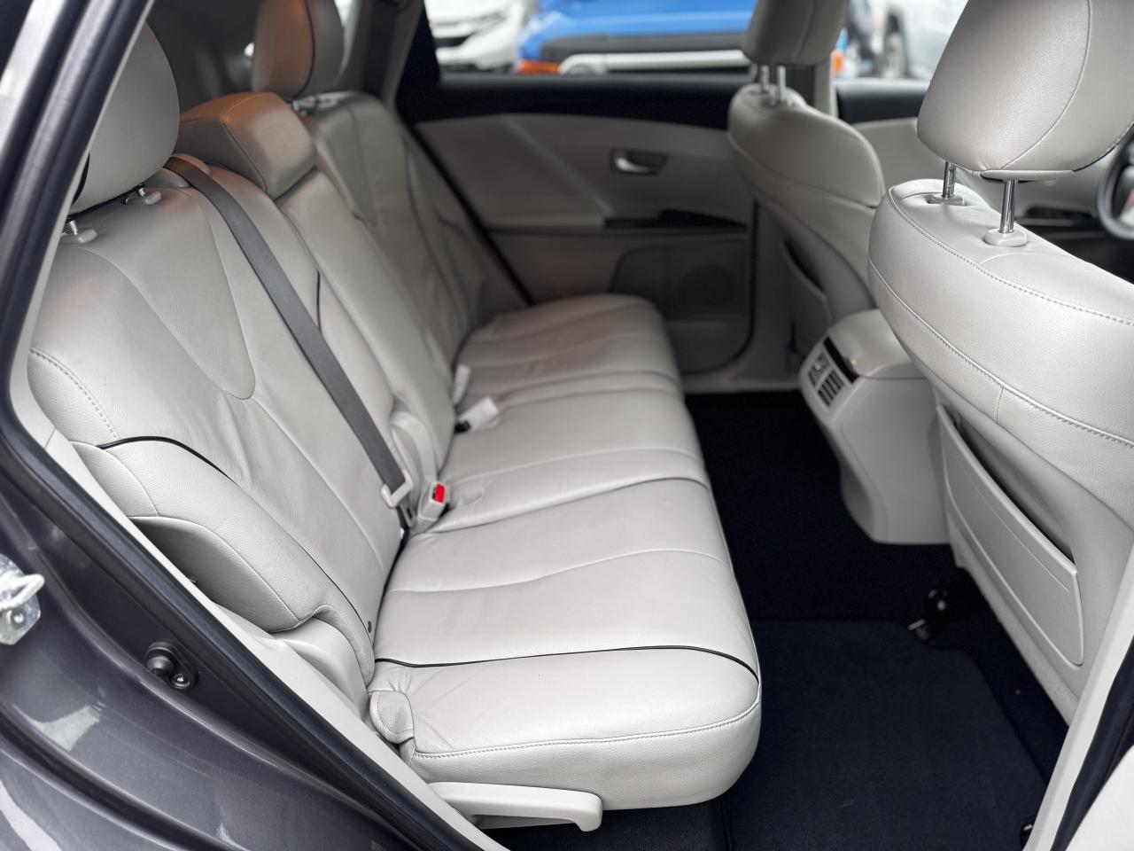 2016 Toyota Venza XLE AWD Photo