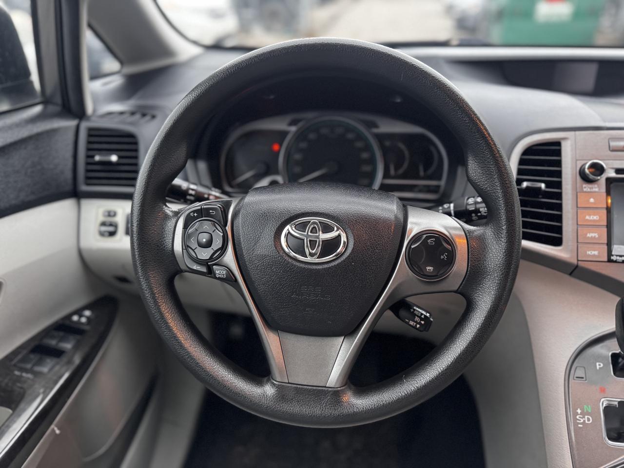 2016 Toyota Venza XLE AWD Photo