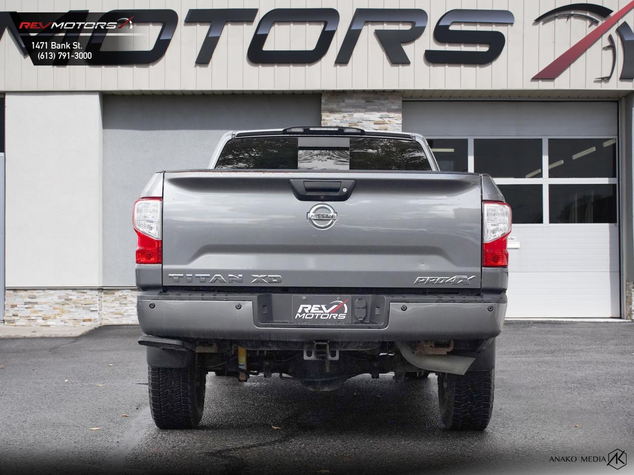 2018 Nissan Titan PRO-4X  $14000 BUILT IN. Photo2