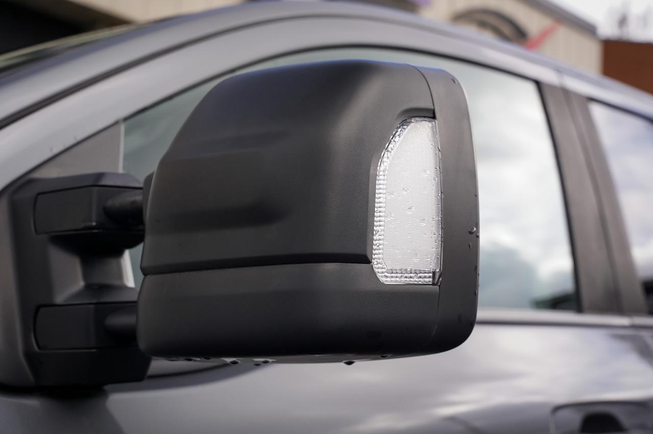 2018 Nissan Titan PRO-4X  $14000 BUILT IN. Photo