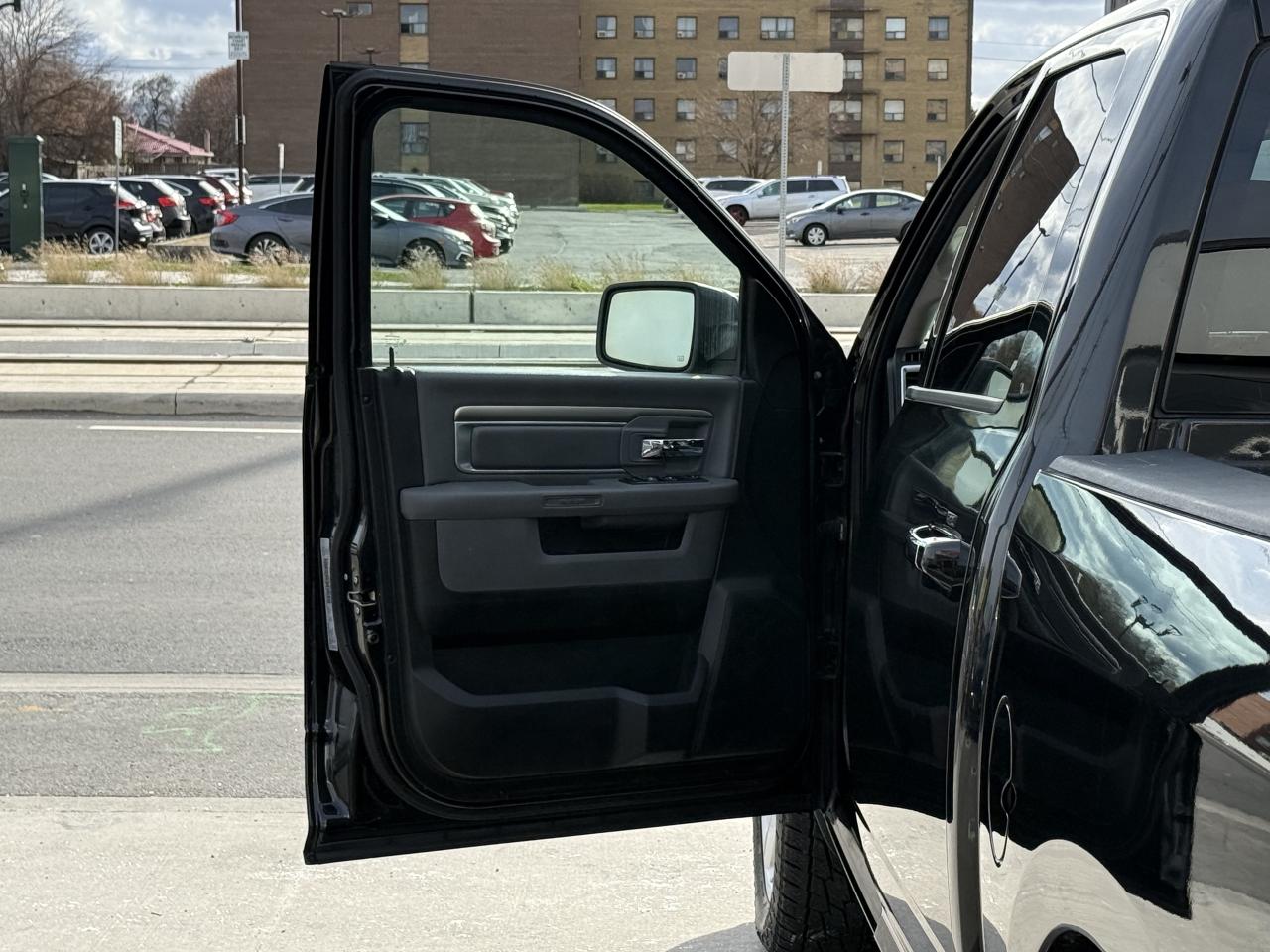 2018 RAM 1500 SLT | UPGRADED LEATHER | BACK UP CAMERA Photo