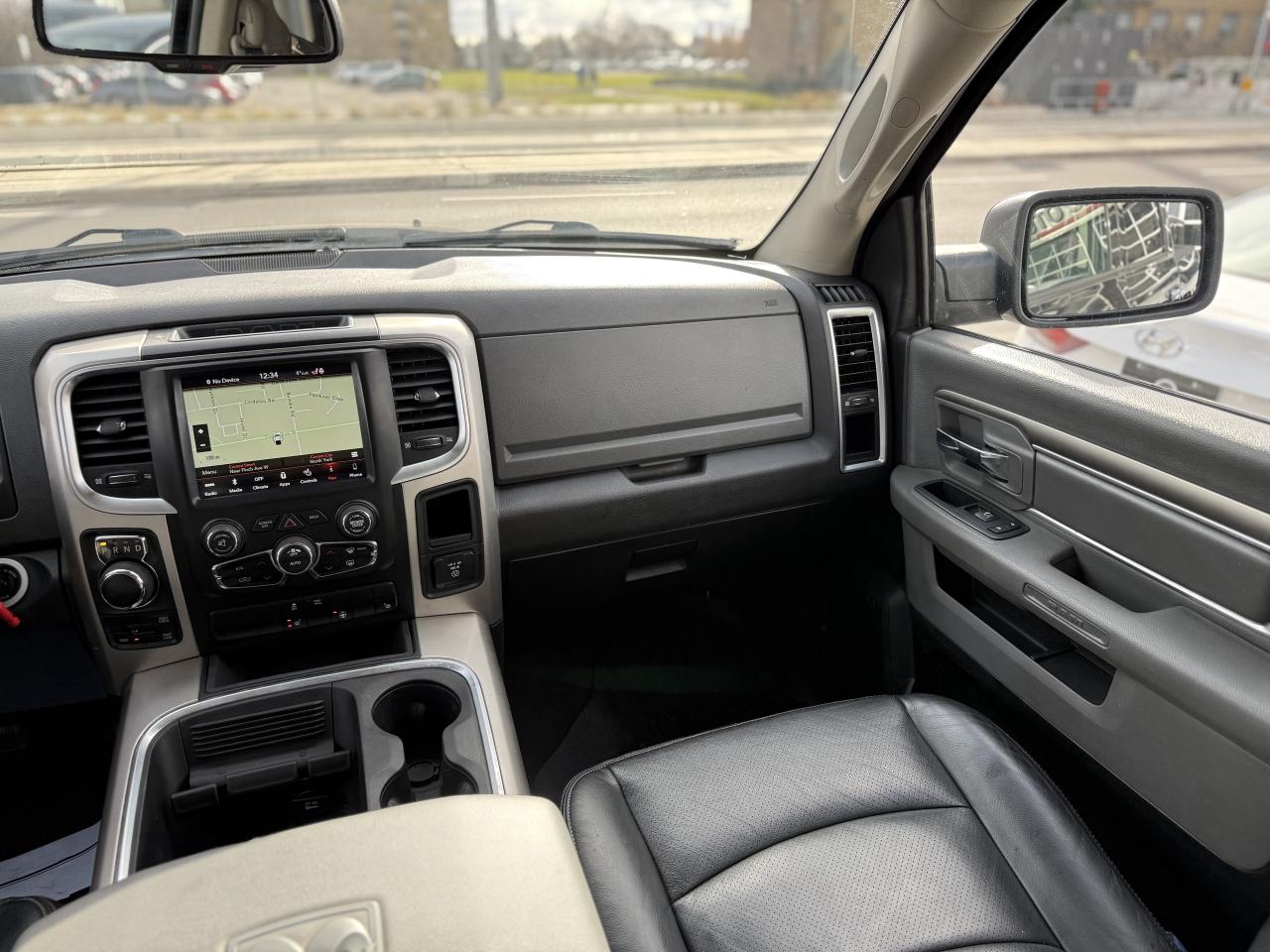 2018 RAM 1500 SLT | UPGRADED LEATHER | BACK UP CAMERA Photo