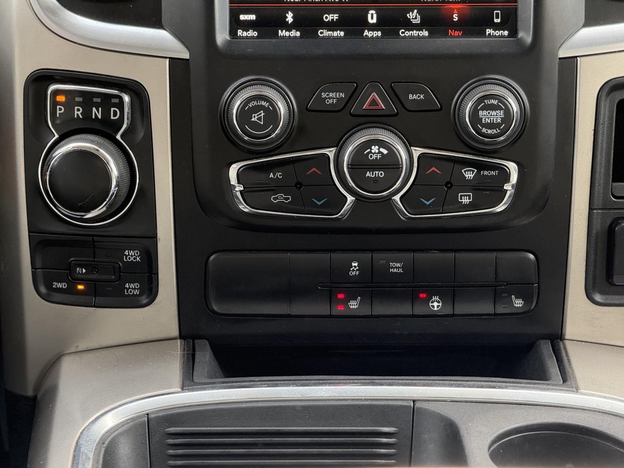 2018 RAM 1500 SLT | UPGRADED LEATHER | BACK UP CAMERA Photo