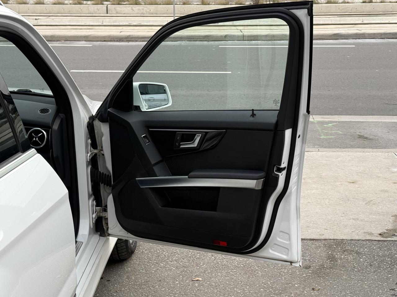 2014 Mercedes-Benz GLK-Class 250 | PREMIUM PKG | LOADED | Photo