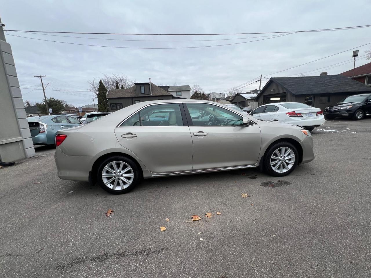 2014 Toyota Camry XLE Photo