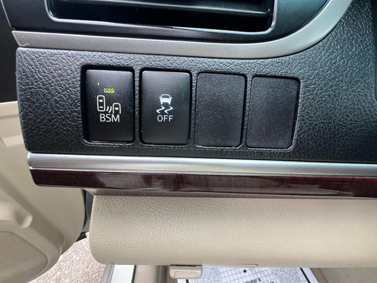 2014 Toyota Camry XLE Photo