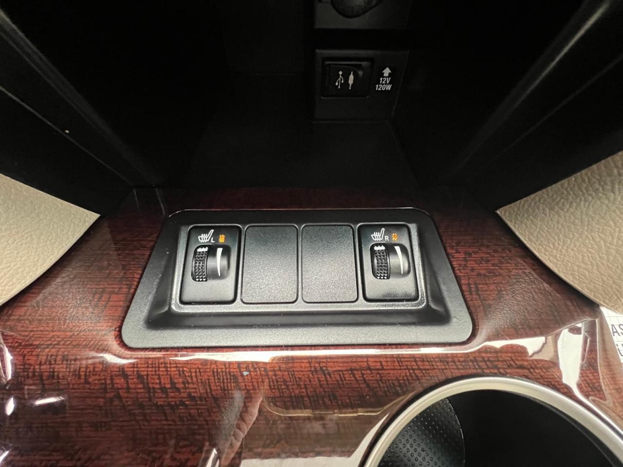 2014 Toyota Camry XLE Photo