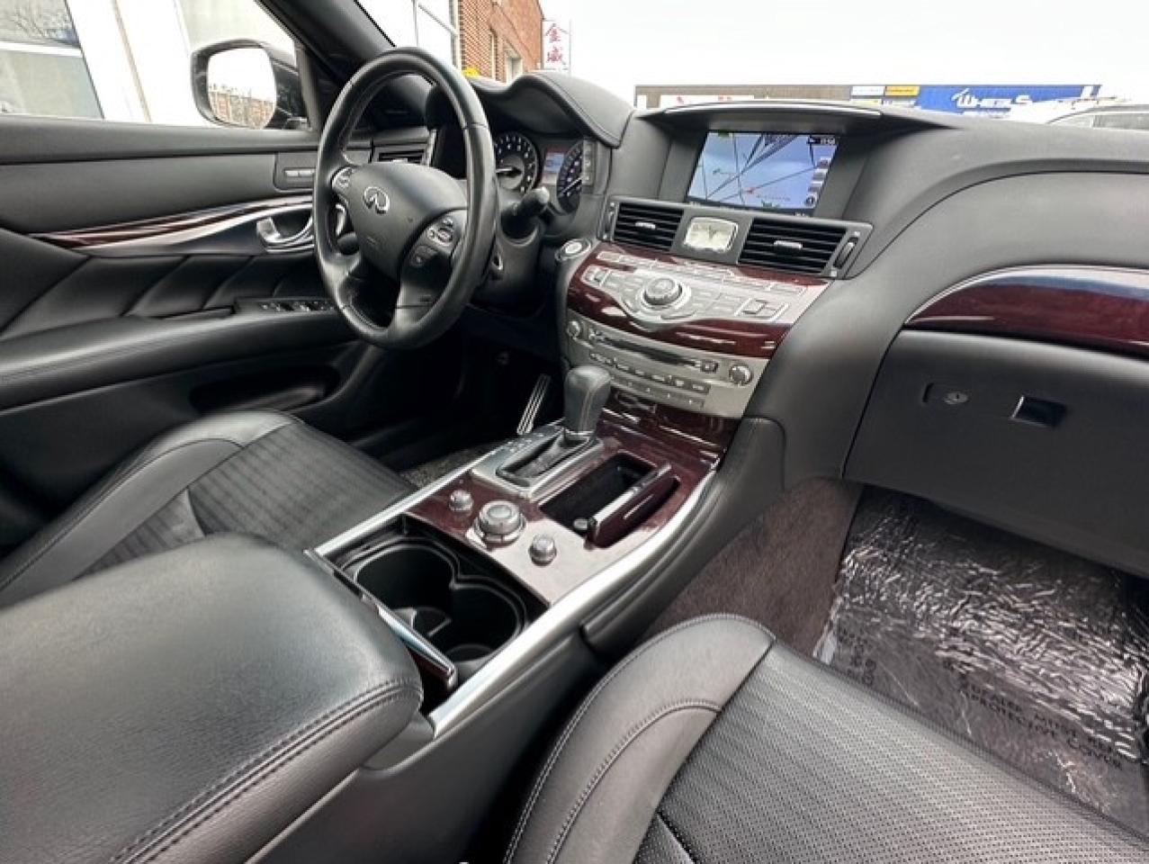 2019 Infiniti Q70 S AWD Photo