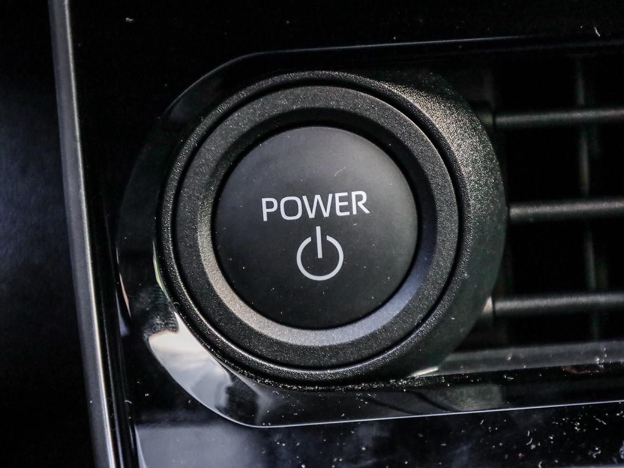 2025 Toyota bZ4X XLE Photo