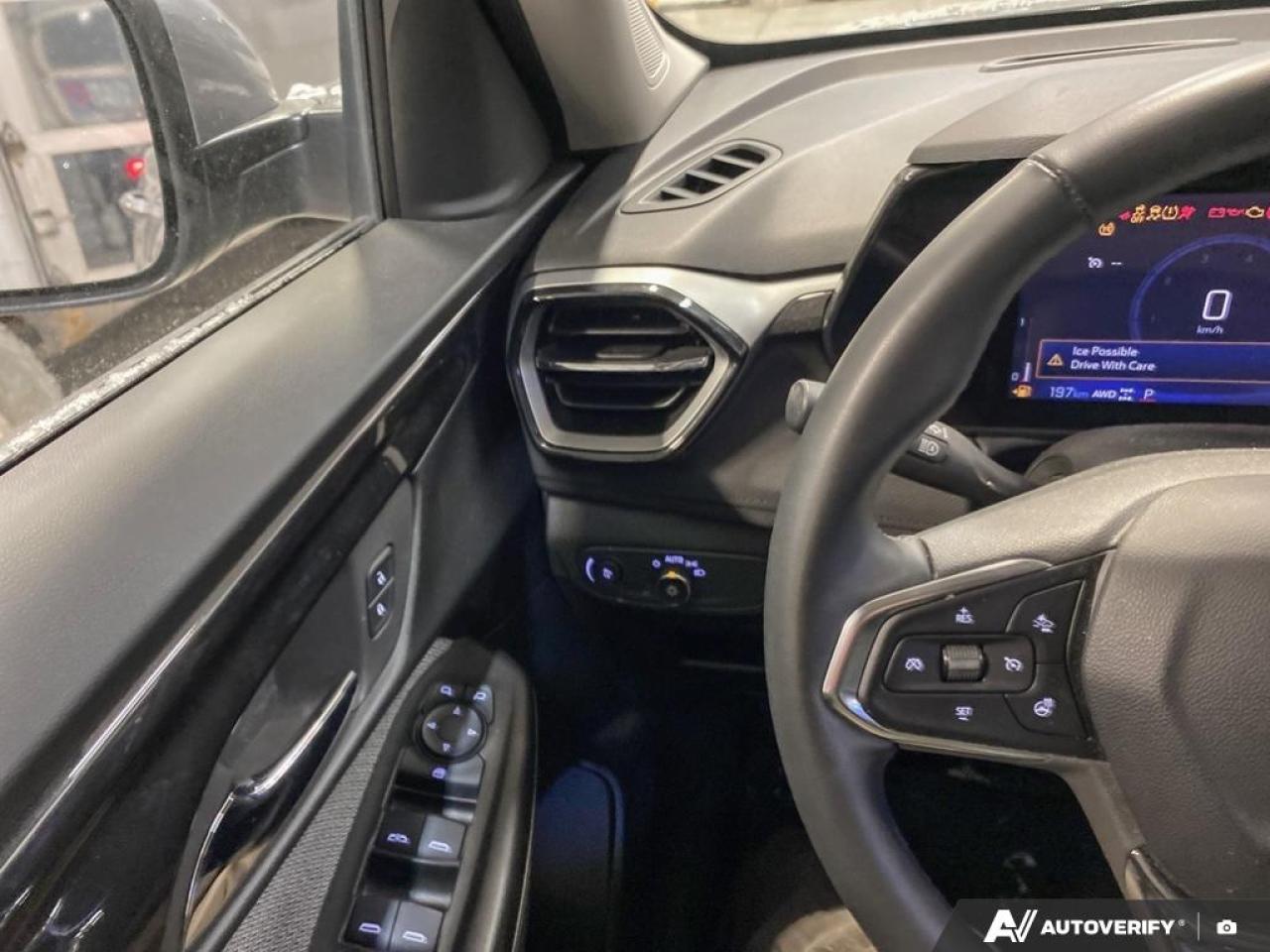 2024 Chevrolet TrailBlazer LT AWD  - Heated Seats Photo