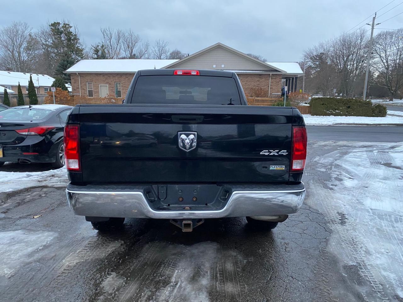 2012 RAM 1500 4WD QUAD CAB 140.5" ST - Photo #6