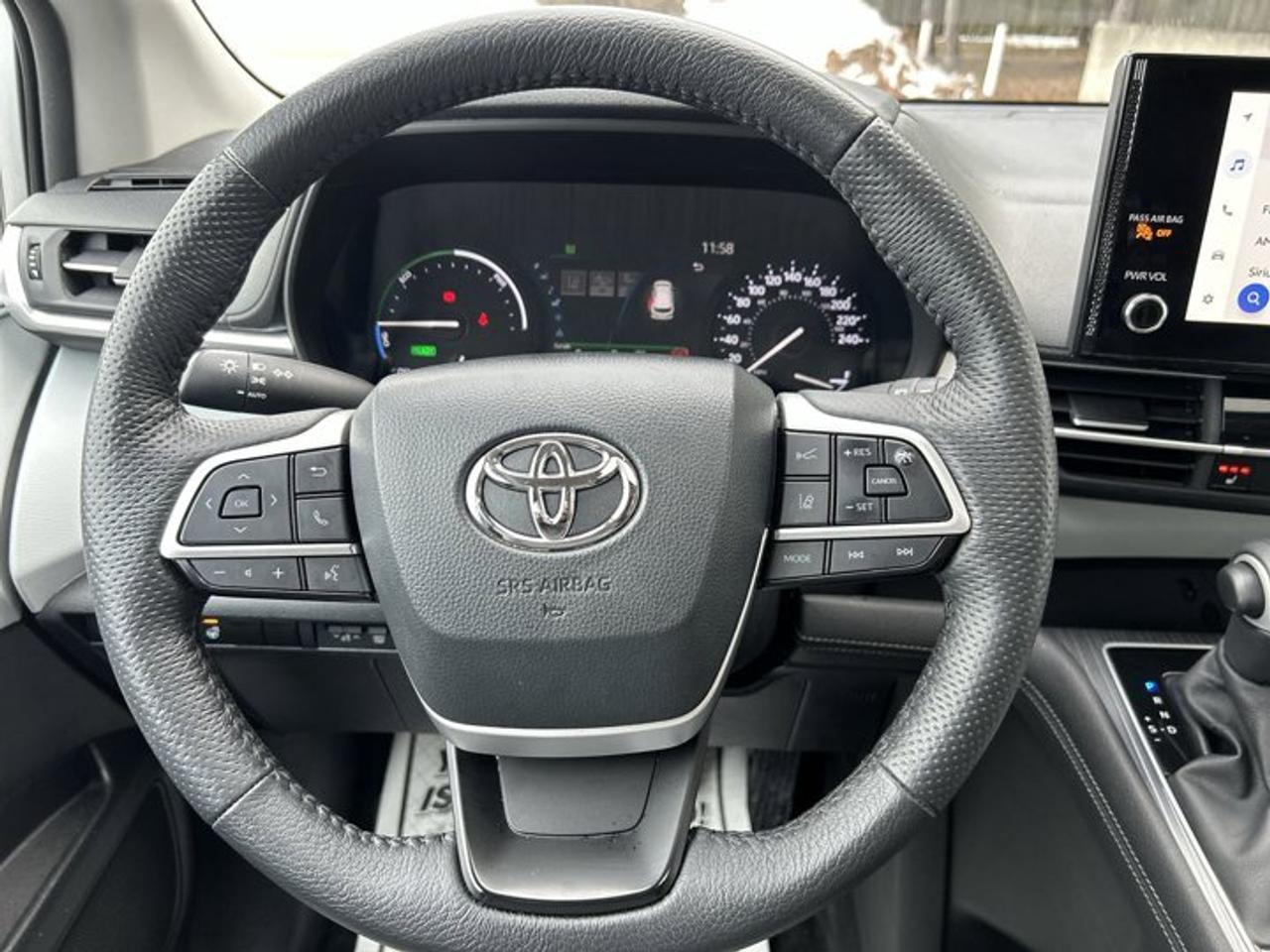 2025 Toyota Sienna XLE 8-Passenger | Heated Seats | Leather Seats Photo