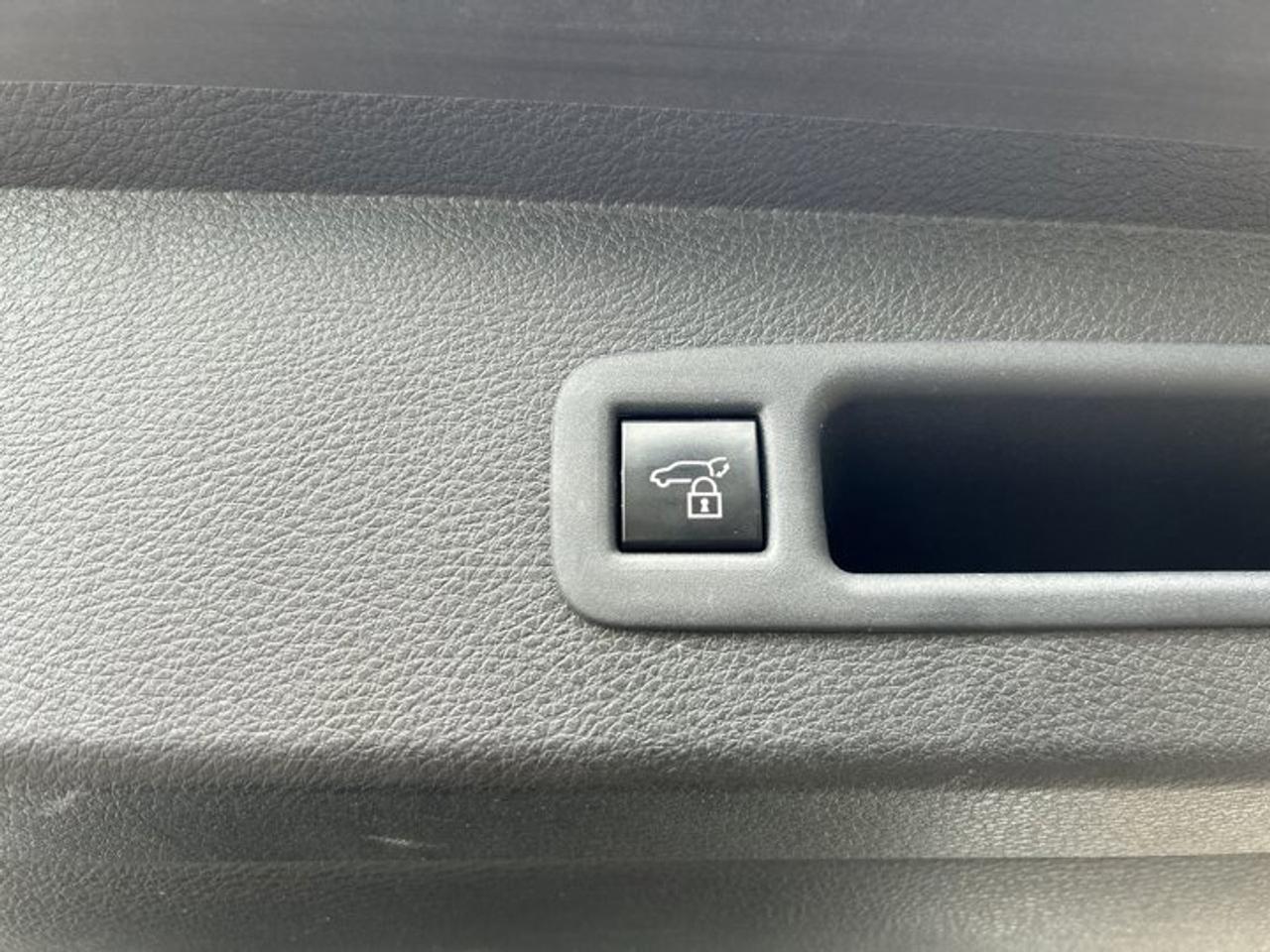 2025 Toyota Sienna XLE 8-Passenger | Heated Seats | Leather Seats Photo