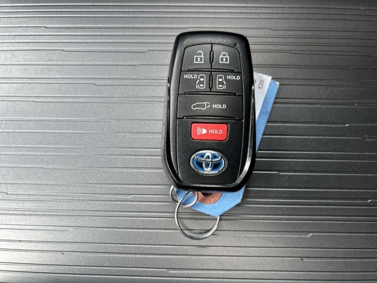 2025 Toyota Sienna XLE 8-Passenger | Heated Seats | Leather Seats Photo