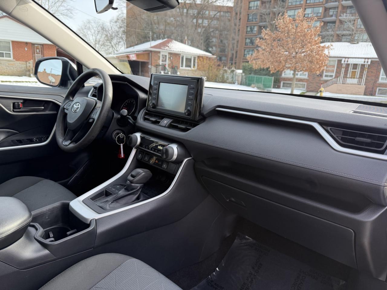 2022 Toyota RAV4 LE FWD - Photo #13