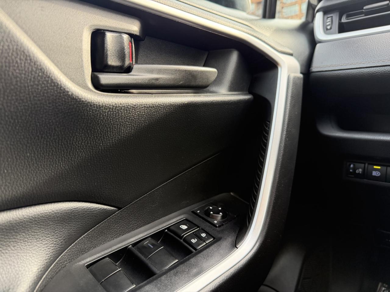 2022 Toyota RAV4 LE FWD - Photo #23