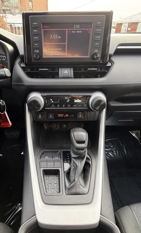 2022 Toyota RAV4 LE FWD - Photo #22