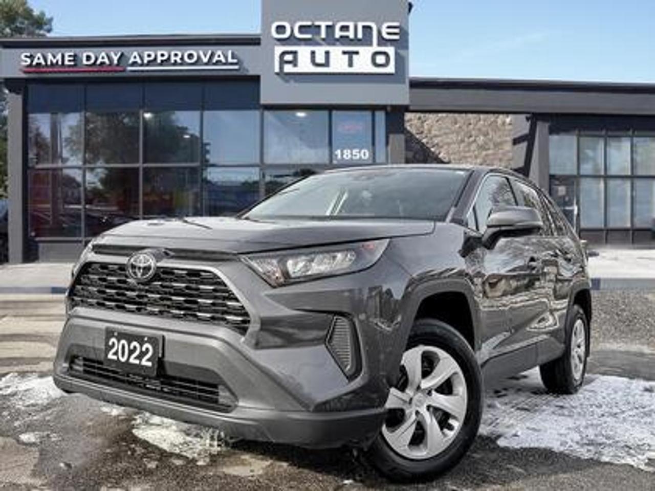 2022 Toyota RAV4 LE FWD Photo