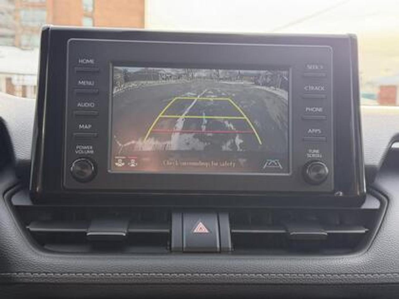 2022 Toyota RAV4 LE FWD Photo