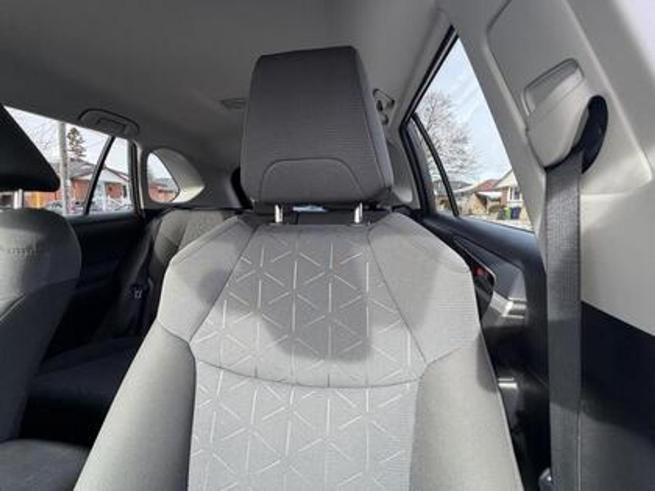 2022 Toyota RAV4 LE FWD Photo